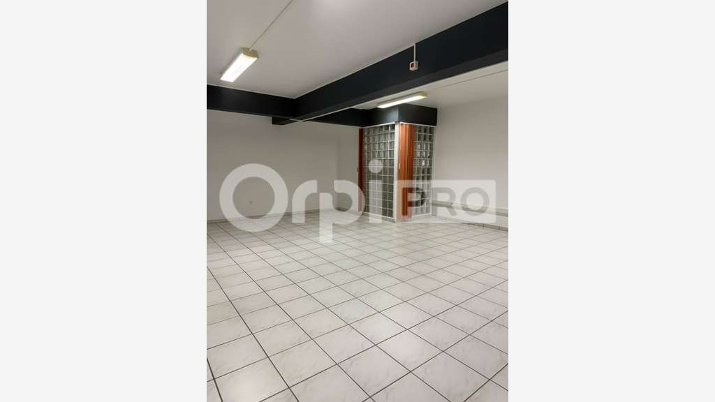 Plateau de bureaux 270m² R+1 à louer à Cayenne