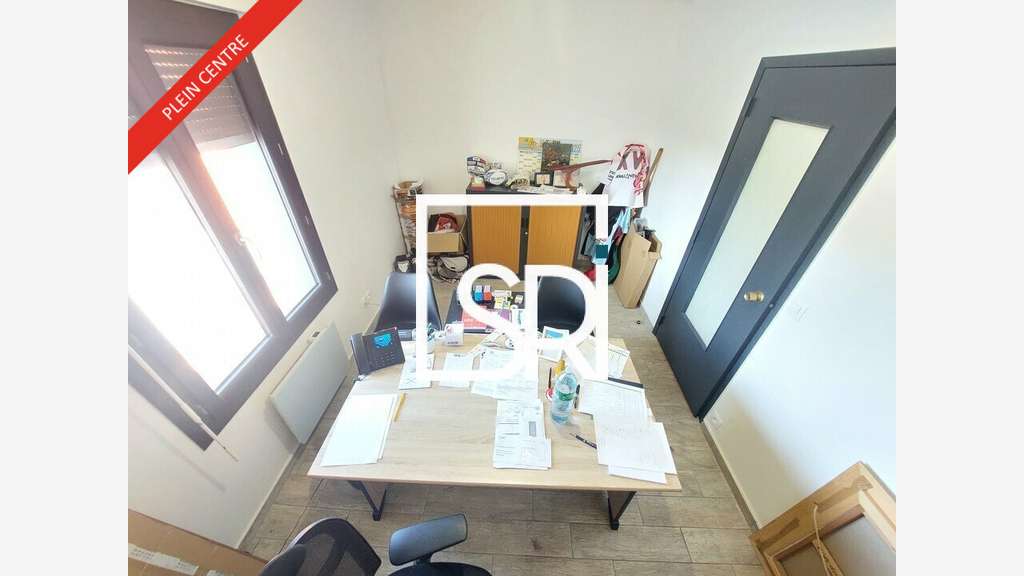 Bureaux 88m² à louer en zone d'activité à Cébazat