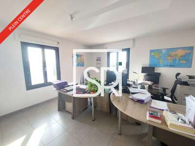 Bureaux 88m² à louer en zone d'activité à Cébazat