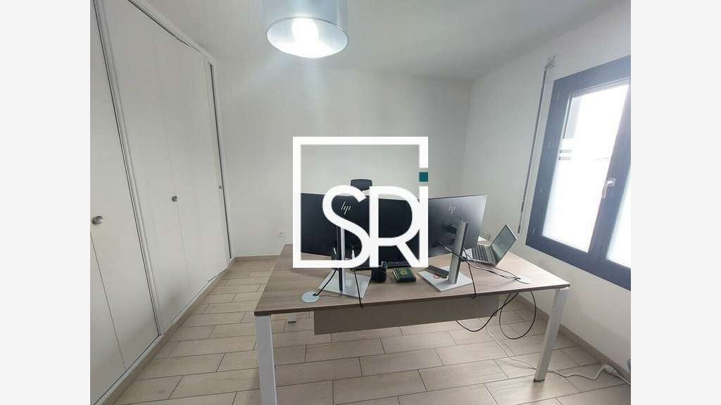 Bureaux 90m² R+1 à louer à Cébazat
