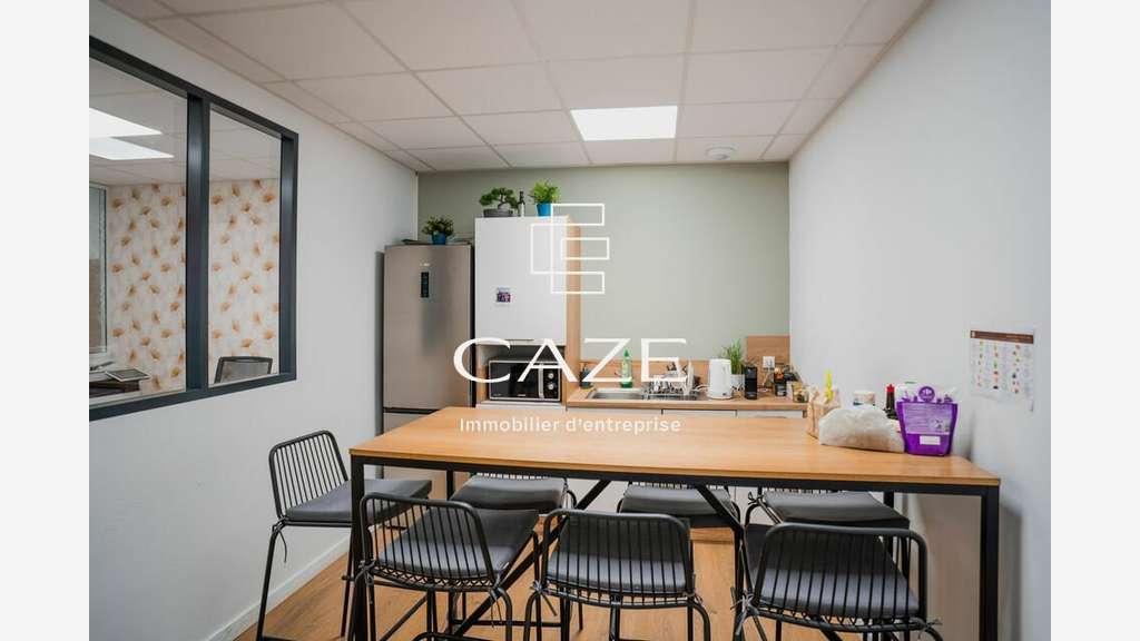 A louer immeuble indépendant de bureaux à Cenon