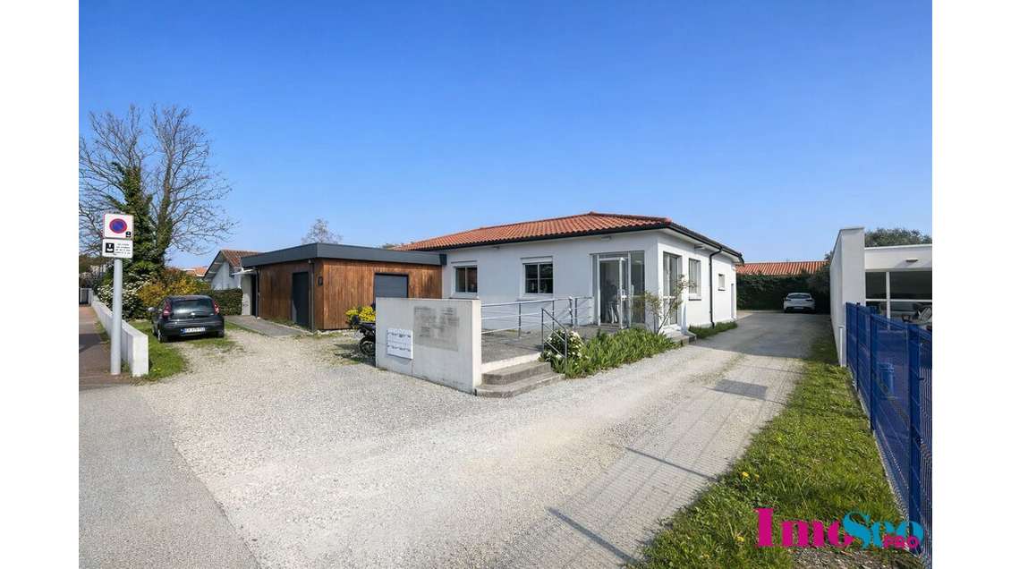 Local professionnel 20m² à louer axe passant Cenon