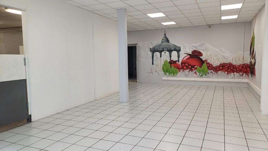 A louer locaux d'activité 387m² à Valence centre