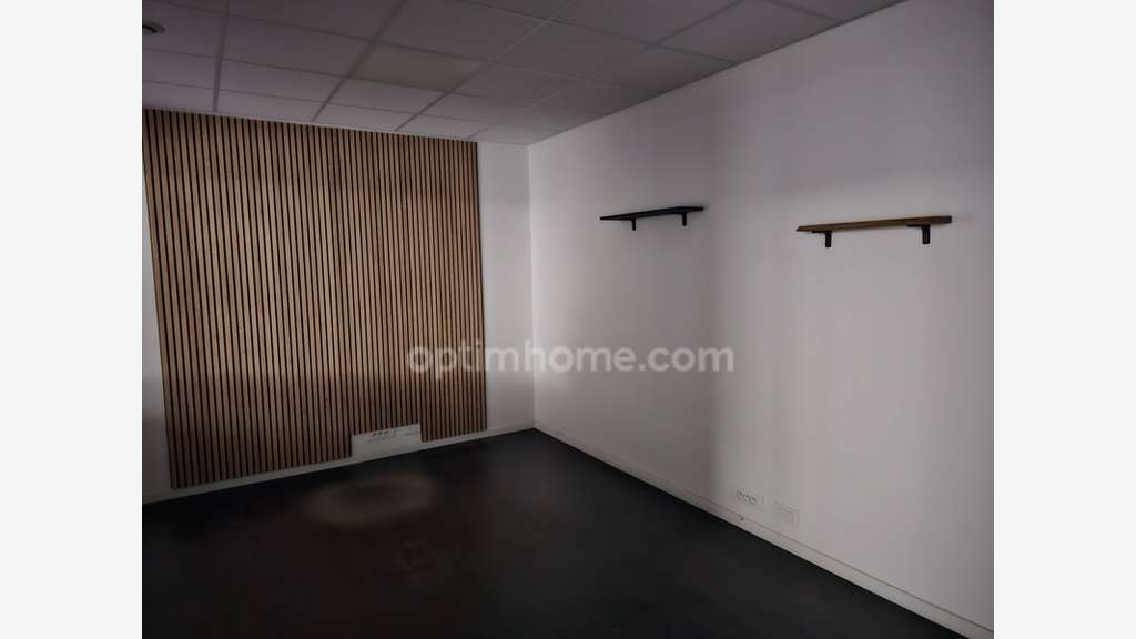 Bureau 70m² en étage à louer à Cergy Préfecture
