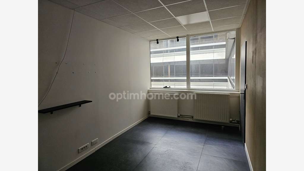 Bureau 70m² en étage à louer à Cergy Préfecture