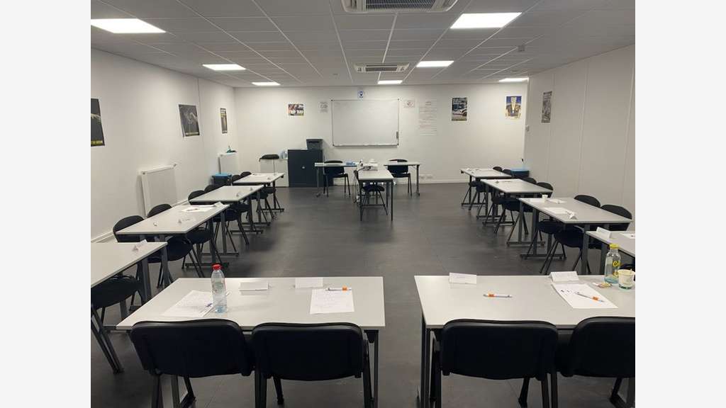Bureau 115m² en étage avec ascenseur à Cergy