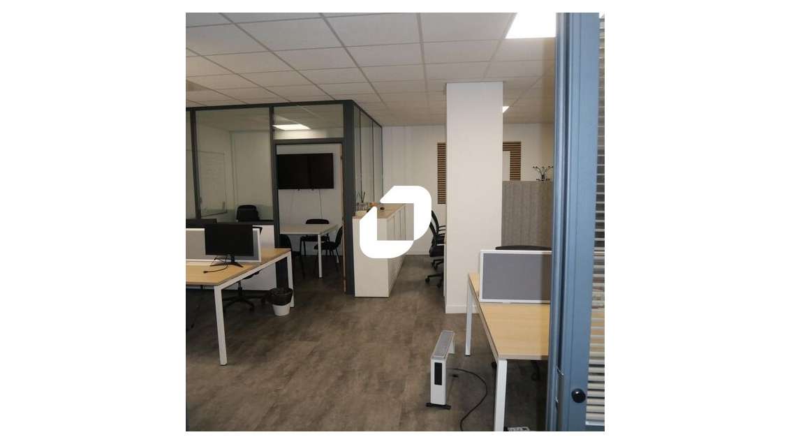 A louer Bureaux 98m² Cergy