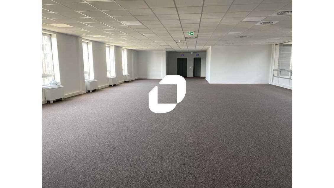 A louer Bureaux 860m² Cergy
