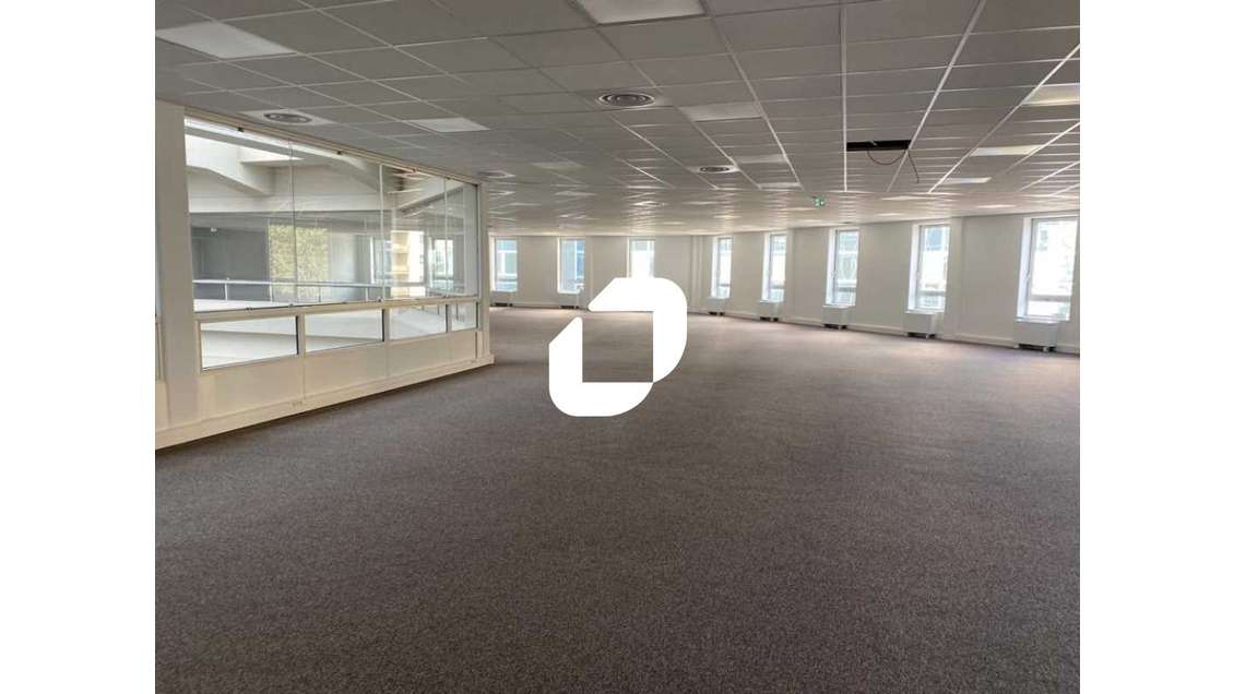 A louer Bureaux 1269m² Cergy