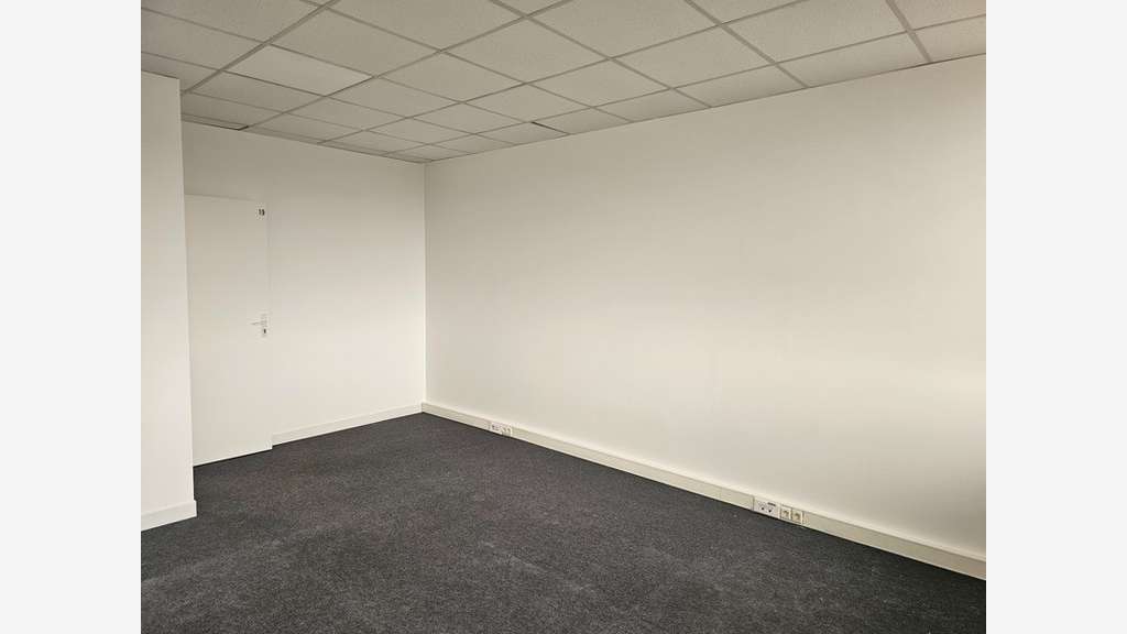 Bureau de 20m² à louer à Cergy Préfecture