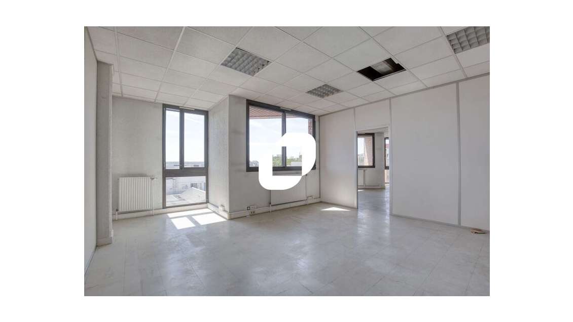 A louer Bureaux 130m² Cergy