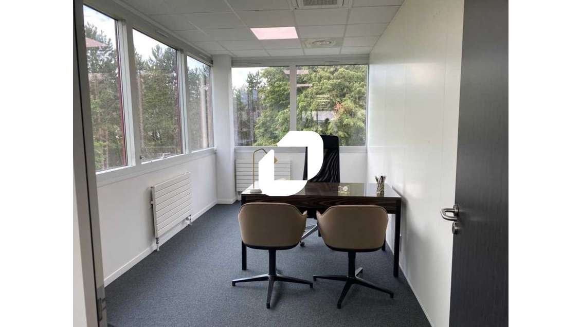 A louer Bureaux 412m² Cergy