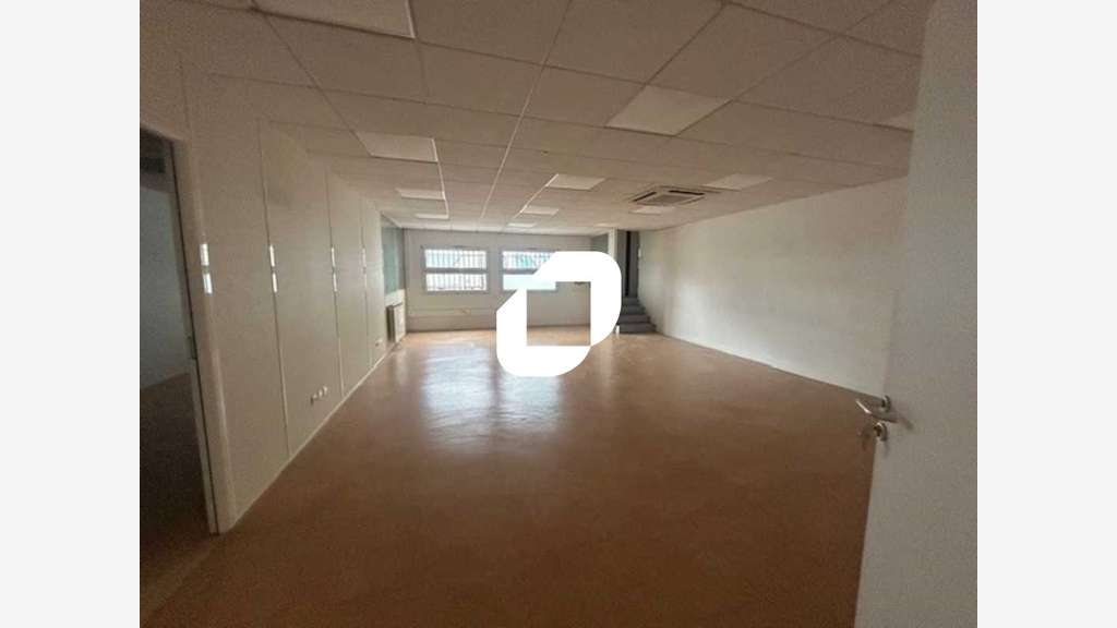A louer Bureaux 640m² Cergy