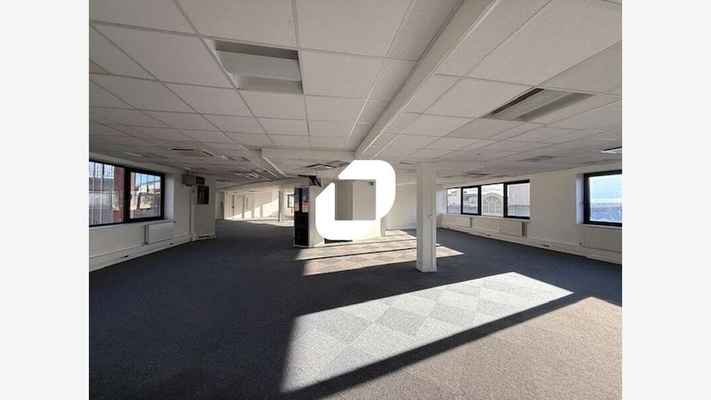 A louer Bureaux 412m² Cergy