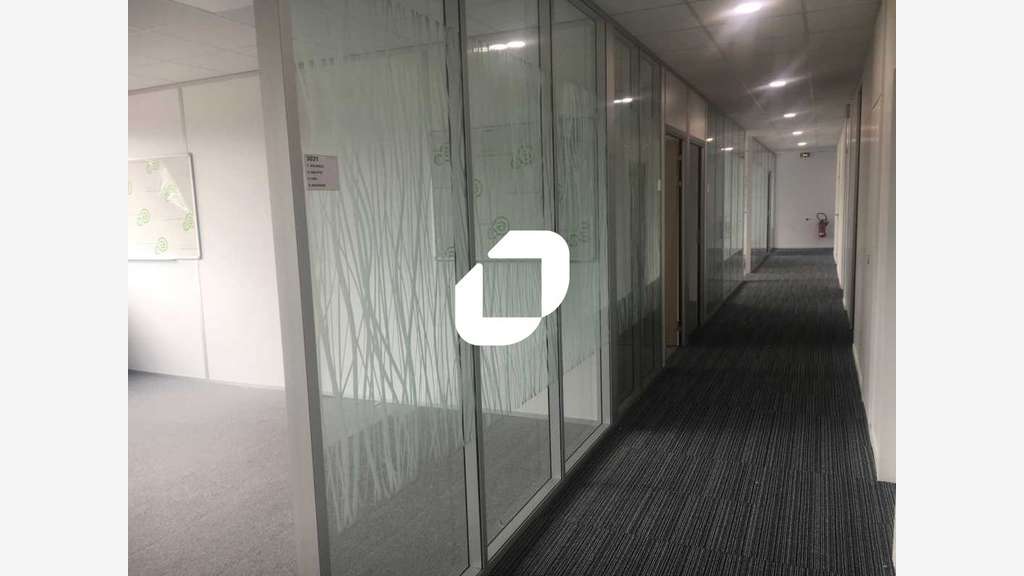 A louer Bureaux 412m² Cergy