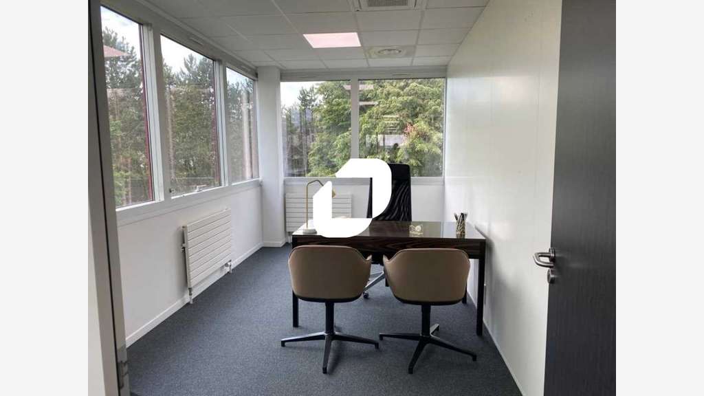 A louer Bureaux 412m² Cergy