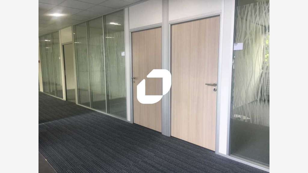 A louer Bureaux 634m² Cergy