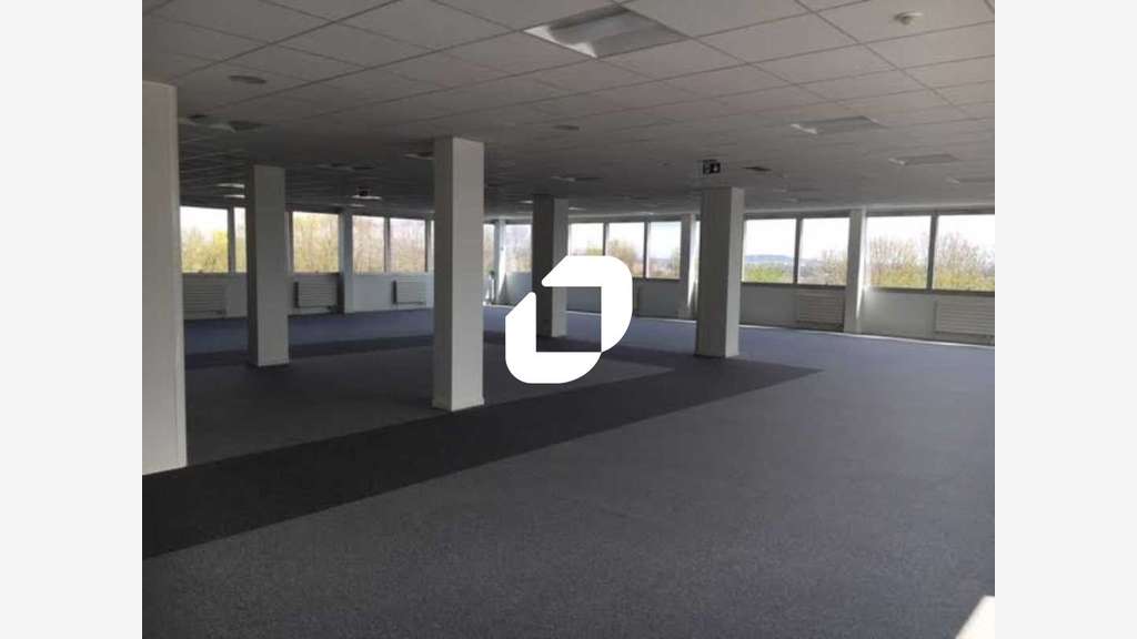 A louer Bureaux 634m² Cergy