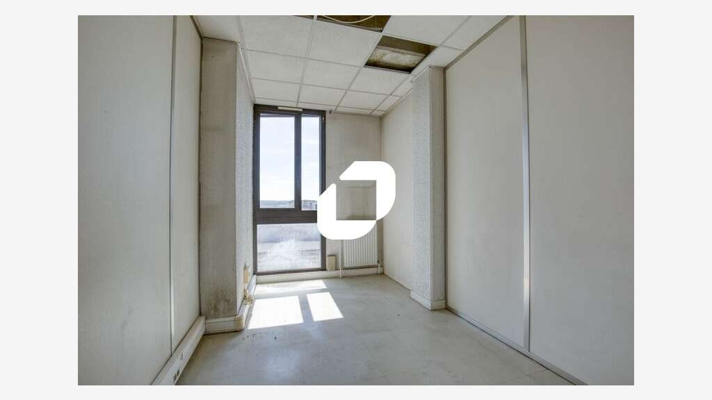A louer Bureaux 102m² Cergy