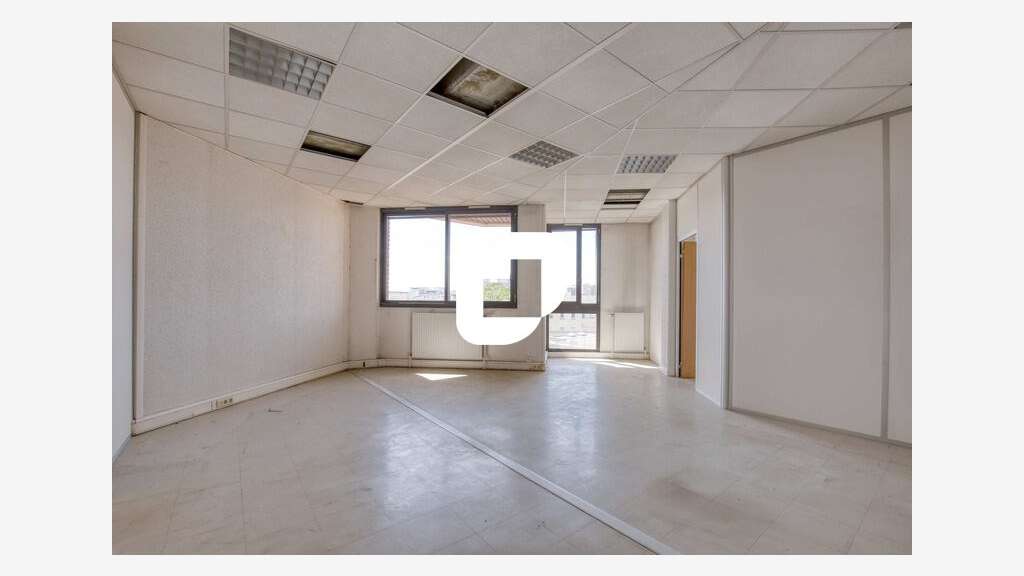 A louer Bureaux 102m² Cergy