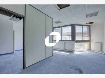A louer Bureaux 147m² Cergy