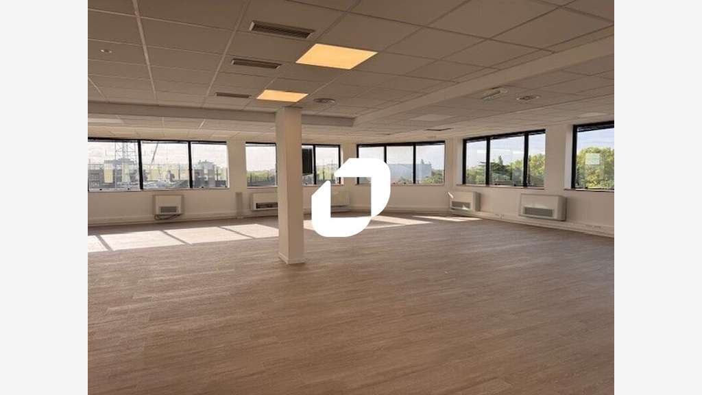 A louer Bureaux 140m² Cergy