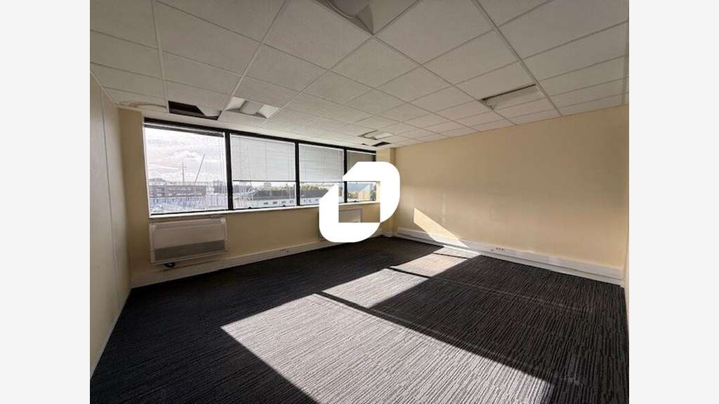 A louer Bureaux 140m² Cergy