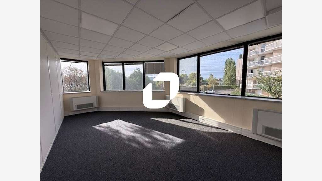 A louer Bureaux 140m² Cergy