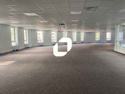 A louer Bureaux 1869m² Cergy