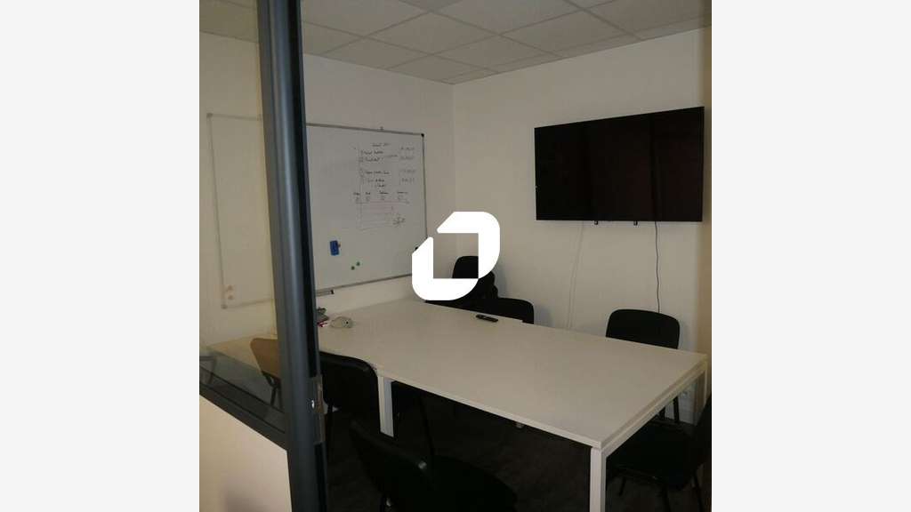 A louer Bureaux 98m² Cergy