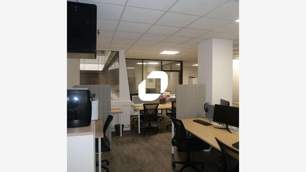 A louer Bureaux 98m² Cergy