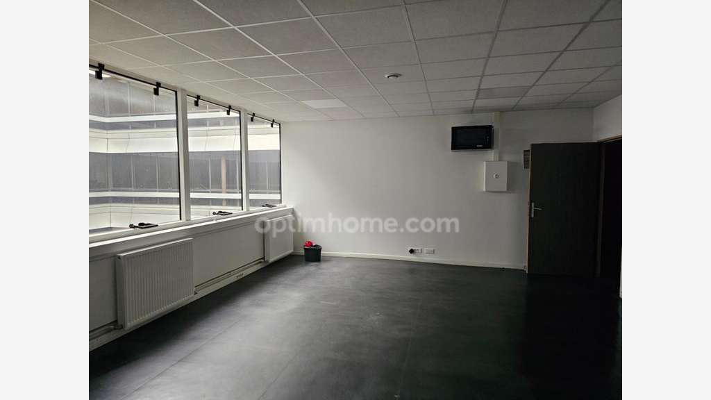 Bureau 70m² à louer à Cergy Préfecture