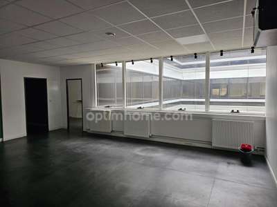 Bureau 70m² à louer à Cergy Préfecture