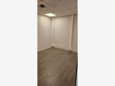 Bureau de 10m² à louer en étage à Cergy Préfecture