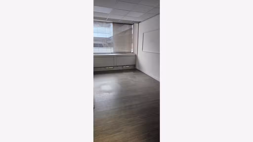 Bureau de 14m² à louer en étage à Cergy Préfecture