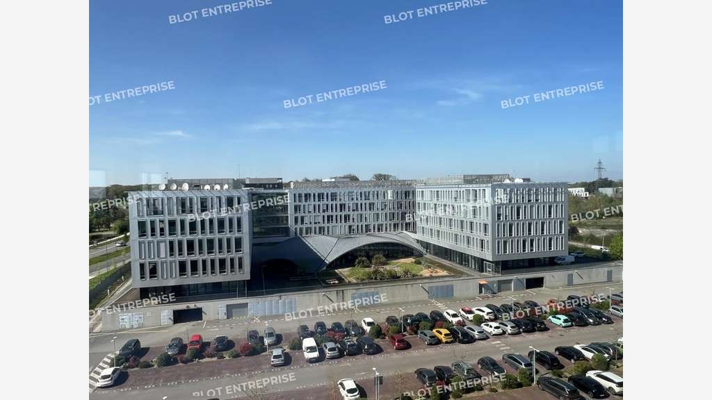 A louer bureaux 3149m² HQE/BBC à Cesson-Sévigné