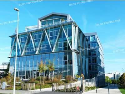 A louer bureaux 324m² à Cesson-Sévigné Viasilva 