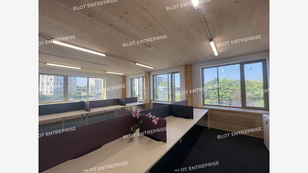 A louer bureaux 305m² à Cesson-Sévigné