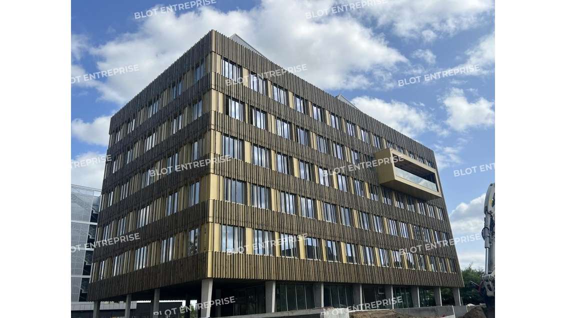 A louer bureaux 305m² à Cesson-Sévigné