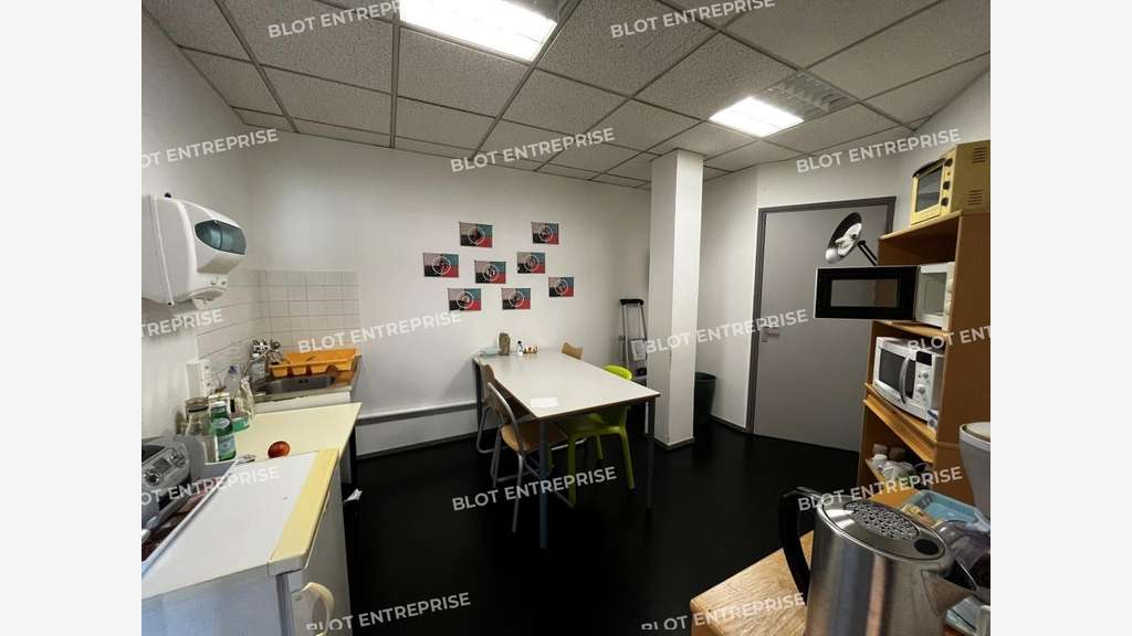 A louer bureaux 147m² ZAC Des Peupliers à Cesson