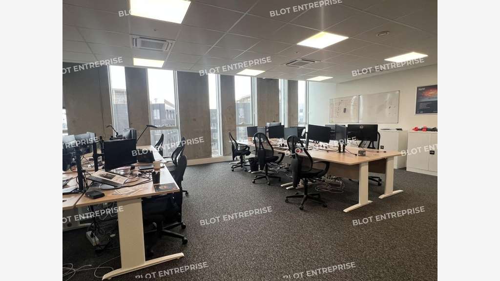 A louer bureaux 283m² à Cesson-Sévigné
