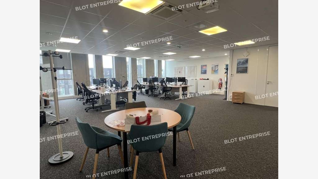 A louer bureaux 283m² à Cesson-Sévigné