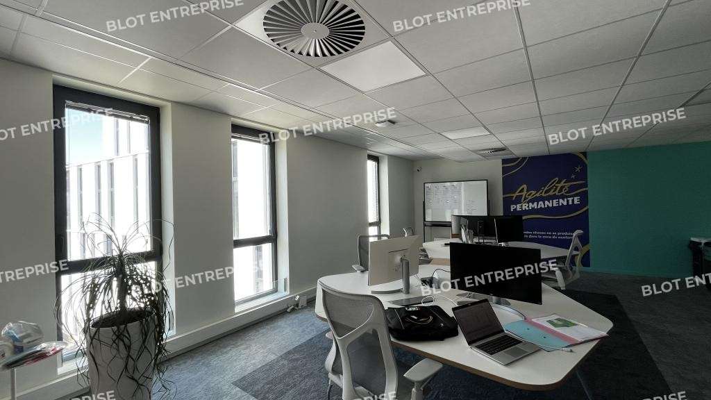 Sous-location bureaux 459m² à Cesson-Sévigné