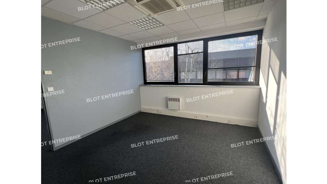 A louer bureaux 245m² R+1 Cesson-Sévigné Peupliers