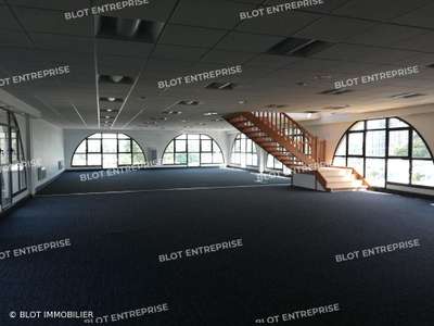 A louer bureaux 467m² RDC/R+1 à Cesson-Sévigné