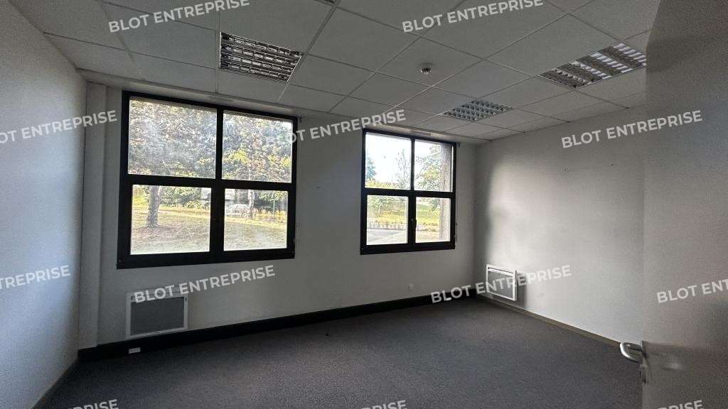 A louer bureaux 169m² à Cesson-Sévigné