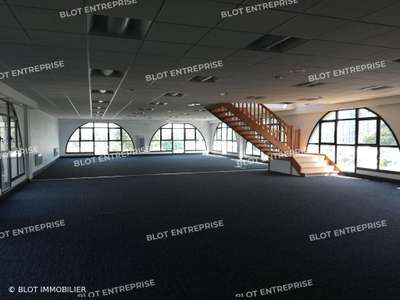 A louer bureaux 541m² R+1 Cesson-Sévigné