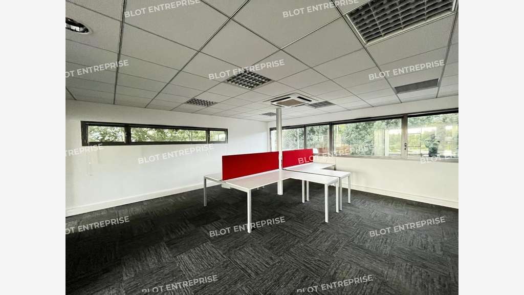 A louer bureaux 219m² à Rennes Est