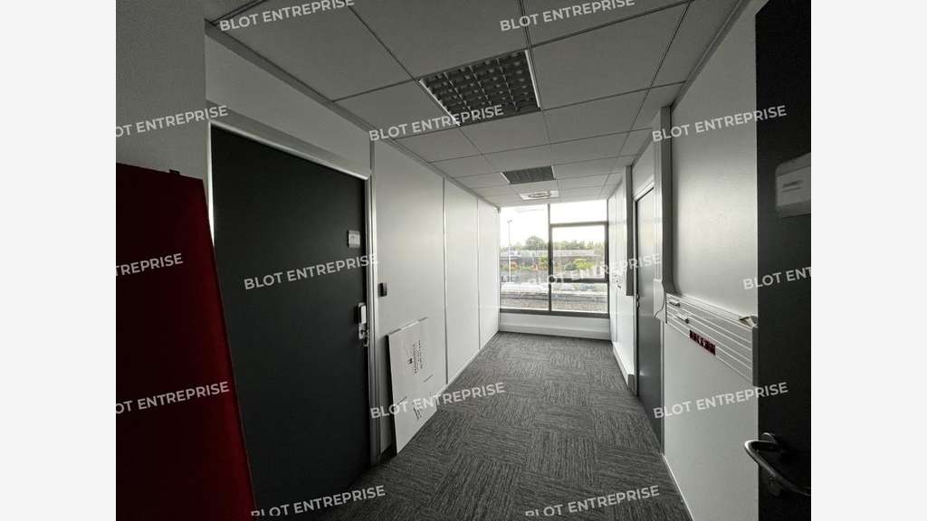 A louer bureaux 219m² à Rennes Est