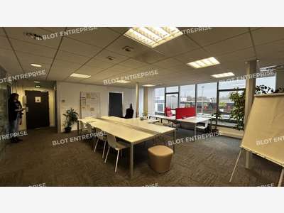 A louer bureaux 219m² à Rennes Est